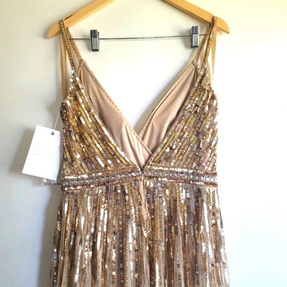 Mac Duggal,‎ Sequined Wrapover  Sleeveless Gown, Nude Gold, Size 8, NWT - Picture 8 of 13